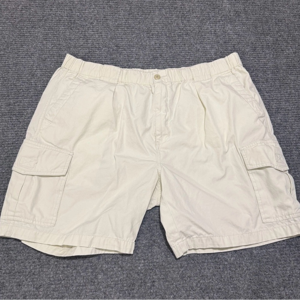 Tommy Bahama Men's Ivory Cargo Shorts XL Relax